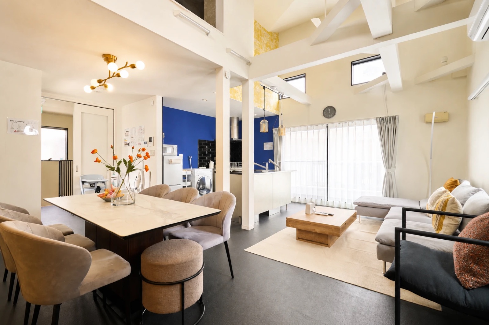 Nicole's Home 2F 客廳與沙發區